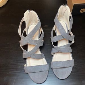 Torrid size 9 wedge blue-grey sandal with wood wedge heel